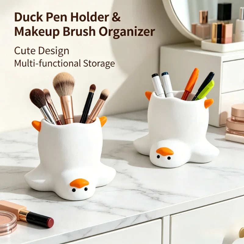 Duck-shaped pen holder