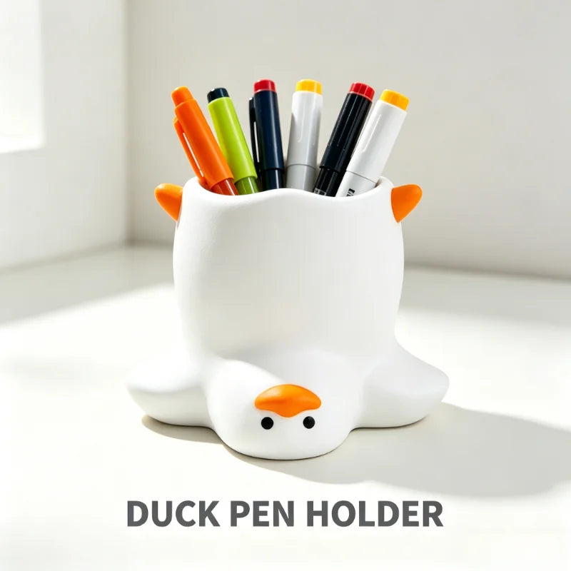Duck-shaped pen holder